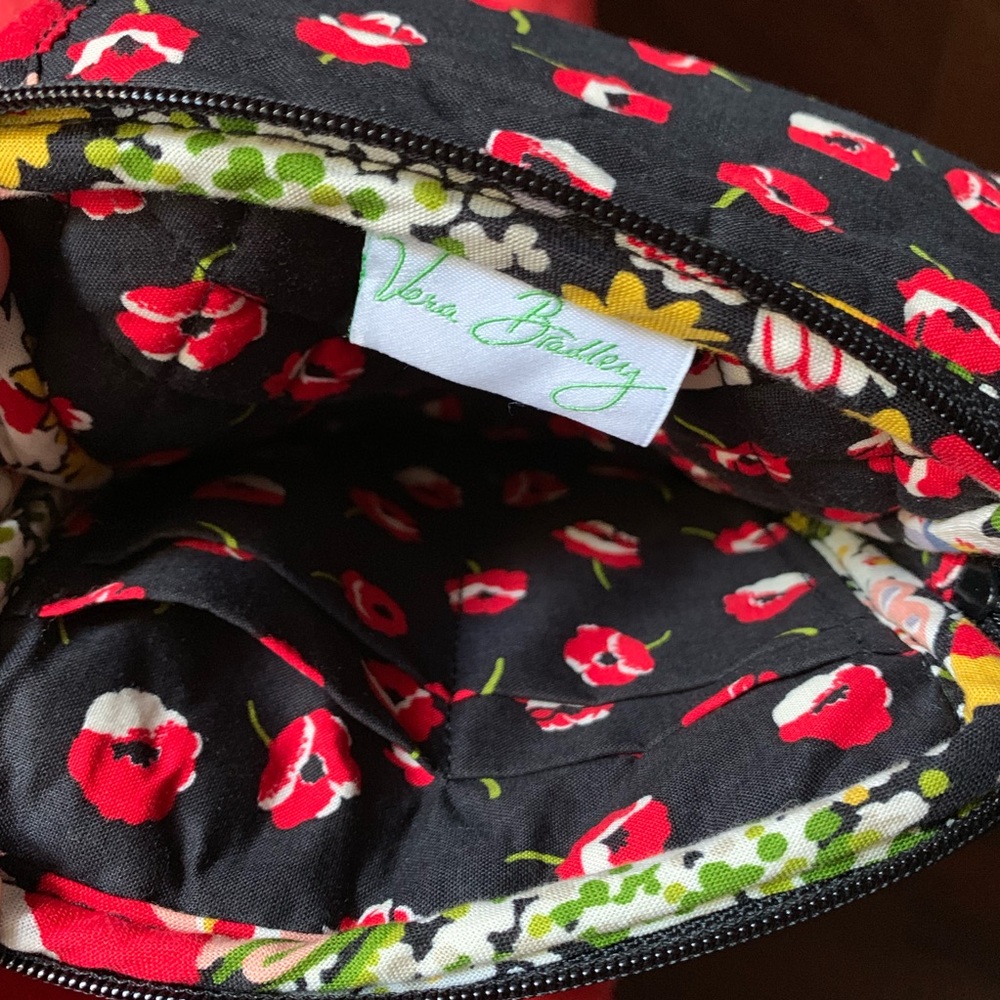 Poppy Fields Lily of the Valley Purse Crossbody - Picture 3 of 5